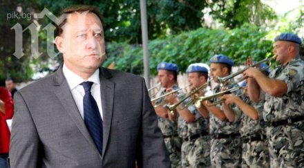 военният министър чества никола вапцаров отива родното ввму