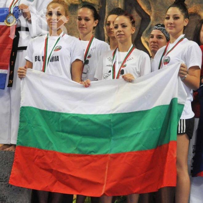 България спечели 16 медала на Световното по таекуон-до