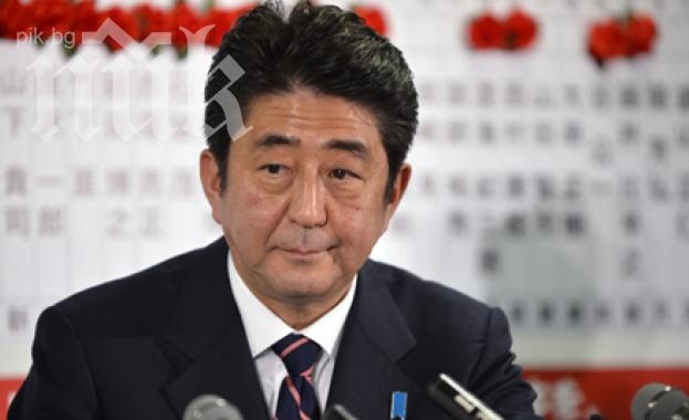 Премиерът Абе печели изборите в Япония 