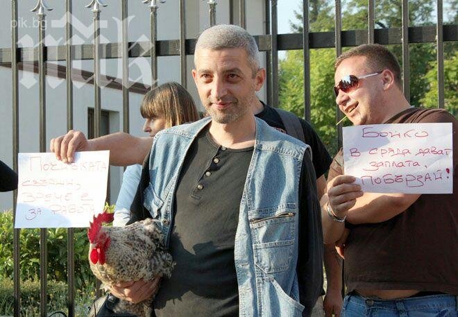 Футболисти и петел зоват Бойко Борисов да се върне на работа