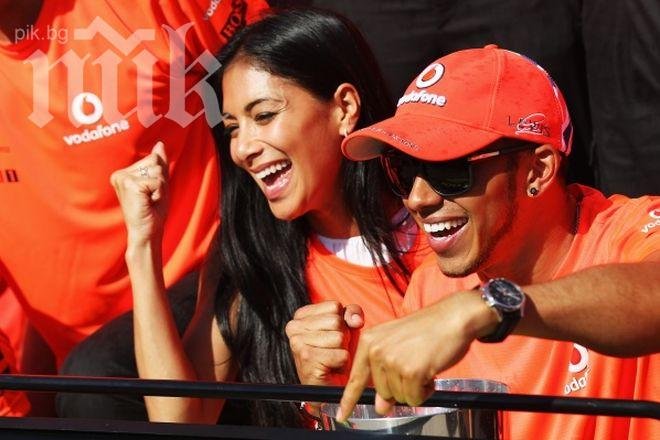 Люис Хамилтън бори любовната мъка с много тренировки