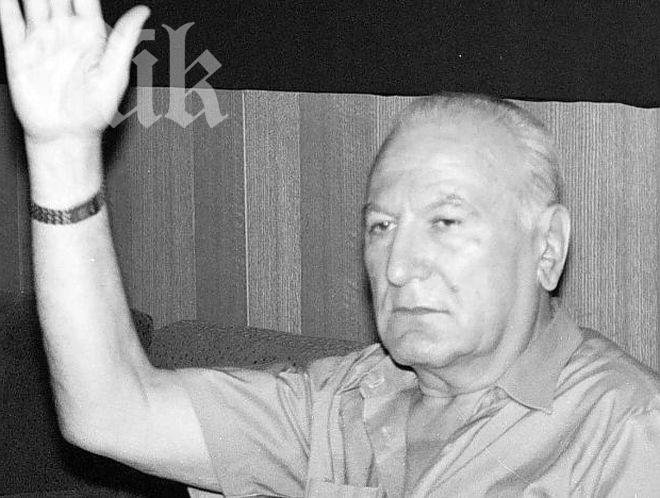 Почина първият лидер на БСП Александър Лилов