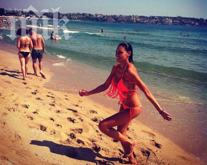 Черната Златка показа стегнатите си форми в Каваците