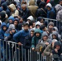 ТРАНСФЕР: 25 000 мигранти са върнати от Гърция в Турция