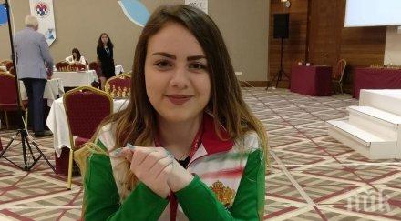 шампионката шах победи робот