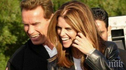 съпругата шварценегер качвам асансьора хората вдигат поглед