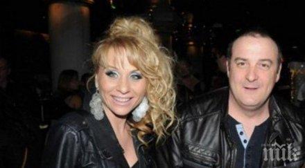 пик ретро краси радков сложи силикон жена снимки