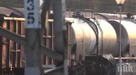 белезници пипнаха крадливи машинисти точили гориво невидели