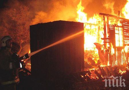 ОГНЕНА ВЕНДЕТА: Запалиха заведение на пътя за Слънчев бряг