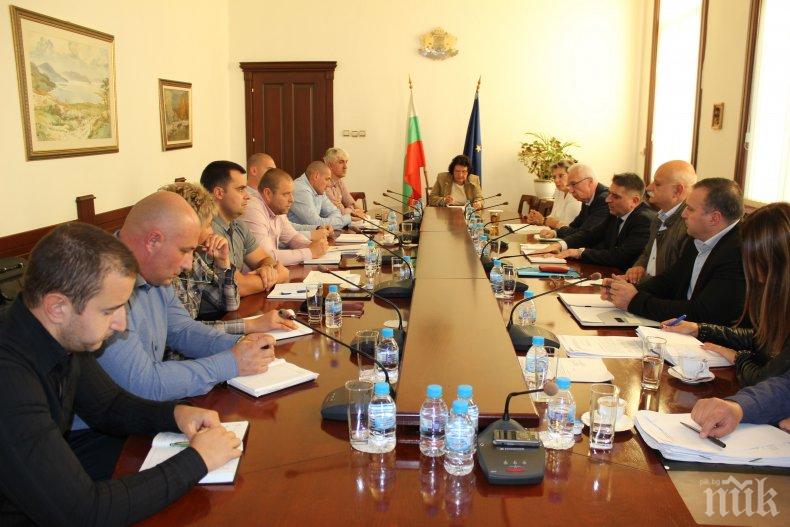 Данаил Кирилов се срещна със Синдиката на служителите в затворите в България