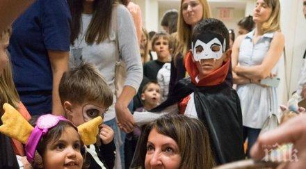 първо пик посолството сащ ври кипи вижте направи херо мустафа десетки деца снимки