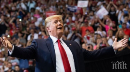 доналд тръмп призова самоличността информатора неговия разговор зеленски разкрита