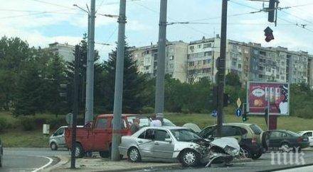 жестоко меле джип мерцедес размазан неузнаваемост пътя айтос