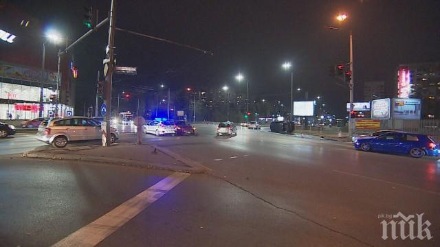 ПО ТЪМНА ДОБА: Двама души са в болница след зверско меле в „Люлин”