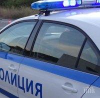 Потрошиха коли в Сандански