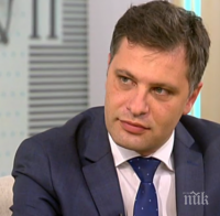 Александър Сиди: Хората са отвратени от политиката