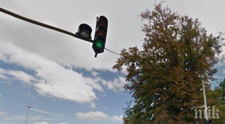 култово единственият светофар лом спря работи