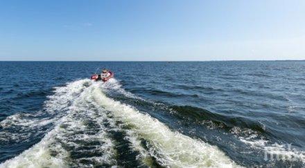 жена изгубена дни наред морето оцеля