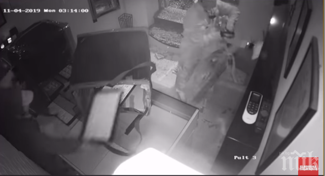 УДАР ЗА ГИНЕС: Вижте как трима крадци станаха милионери за 120 секунди (ВИДЕО)