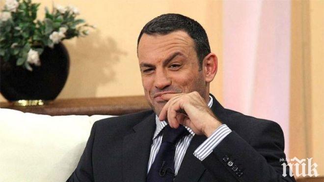 САМО В ПИК И РЕТРО: Юксел Кадриев в траур, погреба чичо си 
 