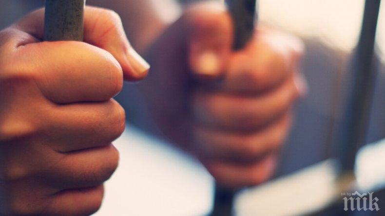 Затворници избягаха в Ловеч, полицията ги залови скоропостижно