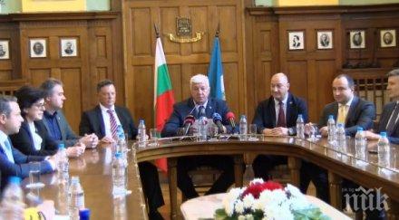 новият кмет пловдив представи екипа големи изненади