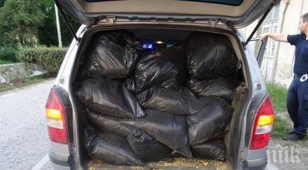 откриха половин килограм контрабанден тютюн кола село козлодуйско