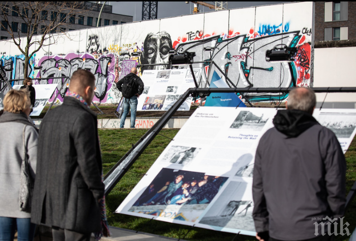Светът отбелязва 30 години от падането на Берлинската стена 