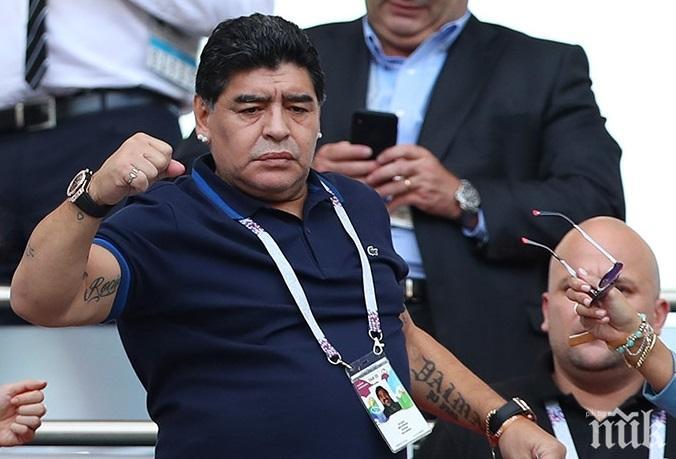 Диего Марадона подкрепи напусналият президентския пост на Боливия Ево Моралес