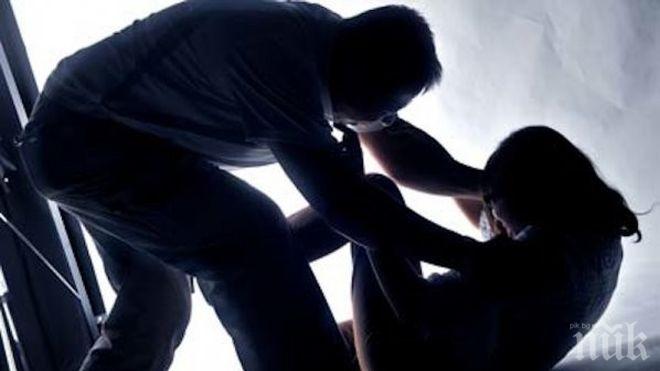 ШОК И УЖАС: Баща изнасили два пъти за една нощ 17-годишната си дъщеря