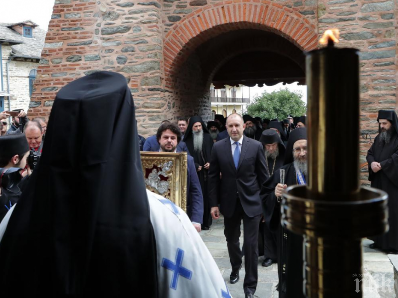 Румен Радев: Света гора векове наред има своето благотворно влияние в православната общност