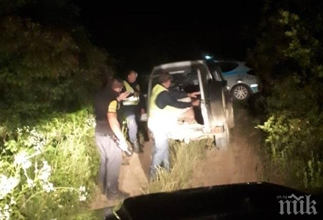 Луда гонка в планината над Берковица, горски заловиха коли на бракониери