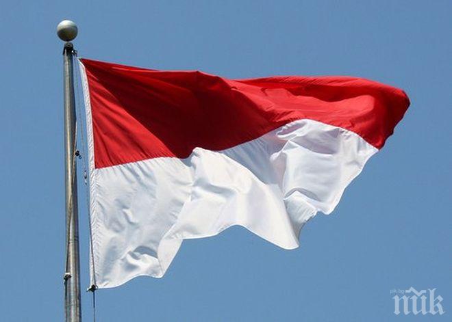 Студент се взриви в полицейско управление в Индонезия 