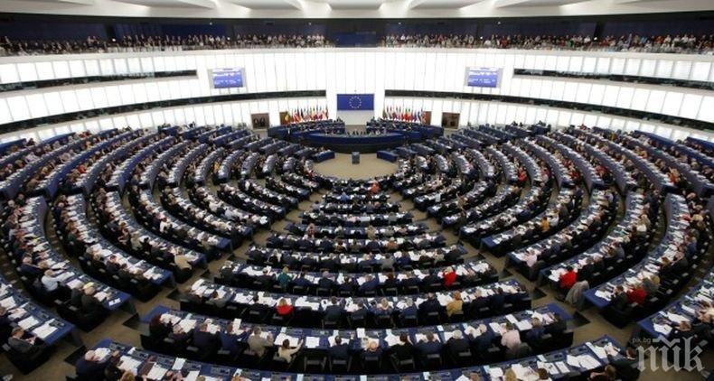 Европарламентът: Журналистите трябват да бъдат защитени