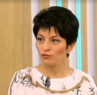 Десислава Атанасова скочи срещу БСП за партийните субсидии: Другарите забравиха ли, че вече има решение на НС