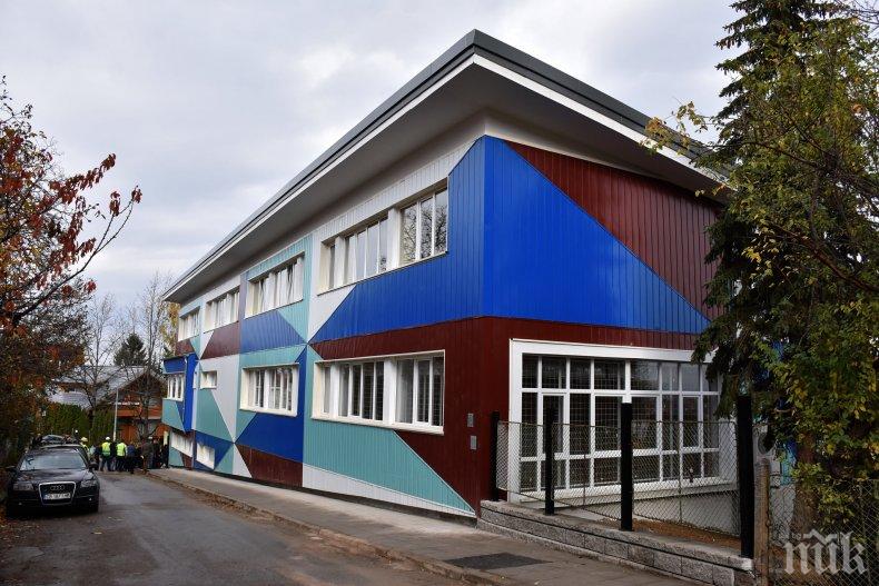 Фандъкова се похвали: Завършва строителството на ново училище в Симеоново (СНИМКИ)