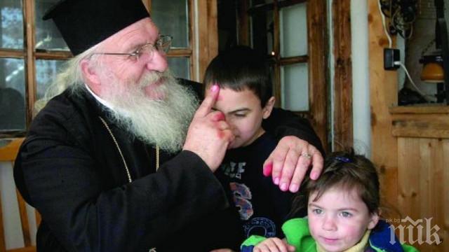 Ще закрият ли приютите на отец Иван