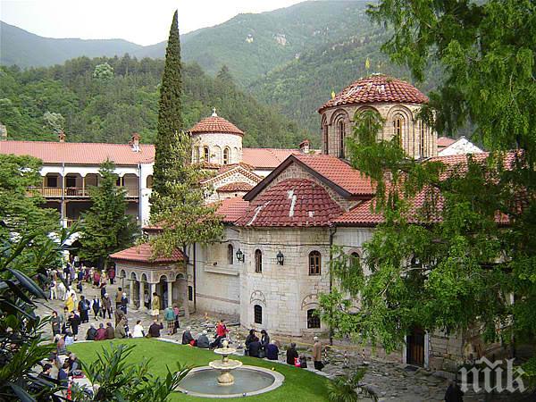 Бачковският манастир изгражда поклоннически център