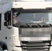 ОТ ПОСЛЕДНИТЕ МИНУТИ: Мъж пострада при катастрофа между бус и ТИР