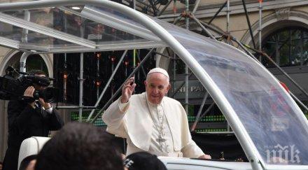 качиха франциск водороден папамобил