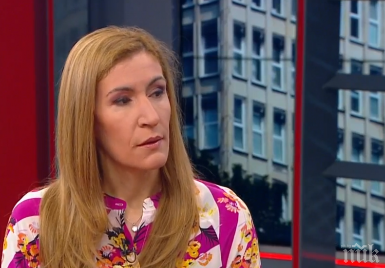 Ангелкова се среща днес с хората в Созопол заради проблемите на плажа