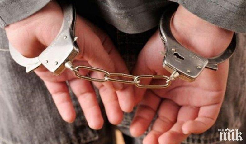 Арестуваха и обвиниха подпалвача на 1200 бали фураж