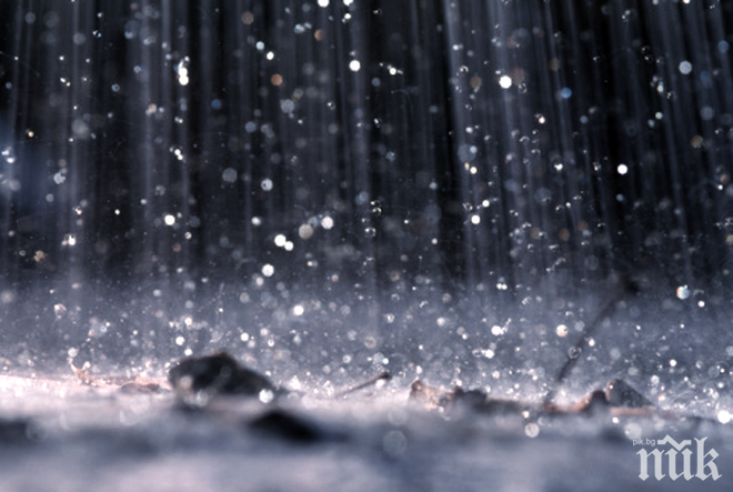 ЗИМАТА ИДЕ: Пазарджик рекордьор по дъжд днес, в Родопите валя по-малко