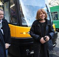 Фандъкова съобщи: Първият от 13-те нови трамвая тръгва по линия 18 в София (СНИМКИ)