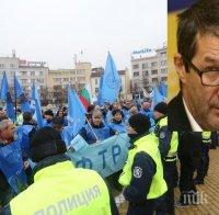 САМО В ПИК: Владимир Каролев разби уйдурмата на синдикатите и протеста срещу болничните с това ВИДЕО