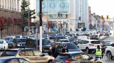 важно вдигат данъците старите коли сделките имоти софия