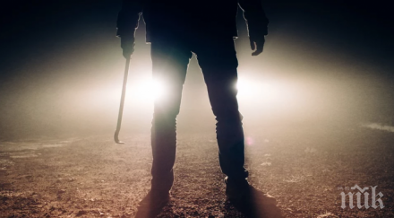 психично болен тормози съседите люлин валентин разхождал нунджако противогаз спринцовки