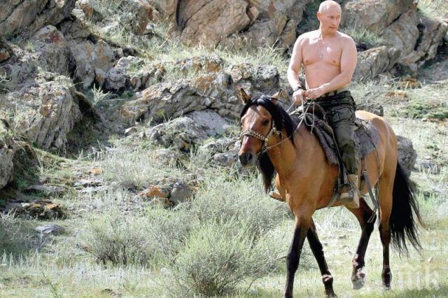 Путин скри плочките в новия календар за 2020 г.