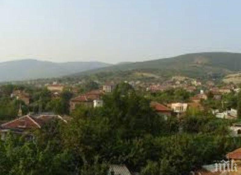 На тъмно и студено: Режим на тока в пловдивско село до края на годината