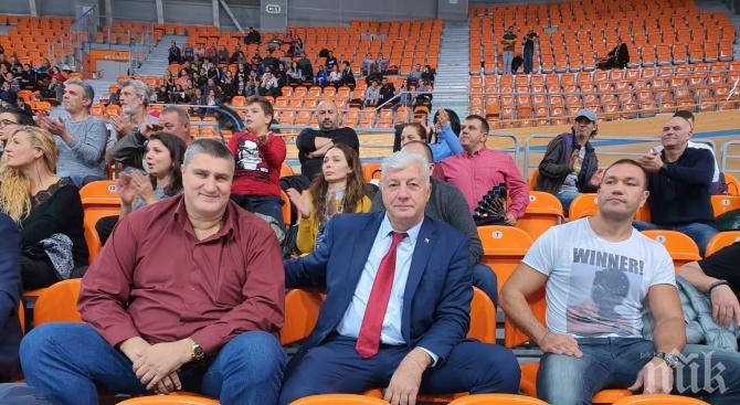 Кобрата отскочи на волейбол в Пловдив 